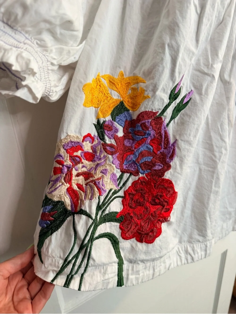 Anthropologie White Floral Embroidered Blouse